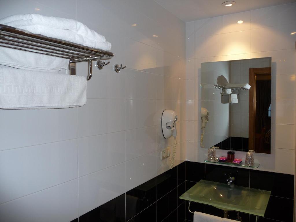 Hortas P.R. Hotel Santiago de Compostela Phòng bức ảnh